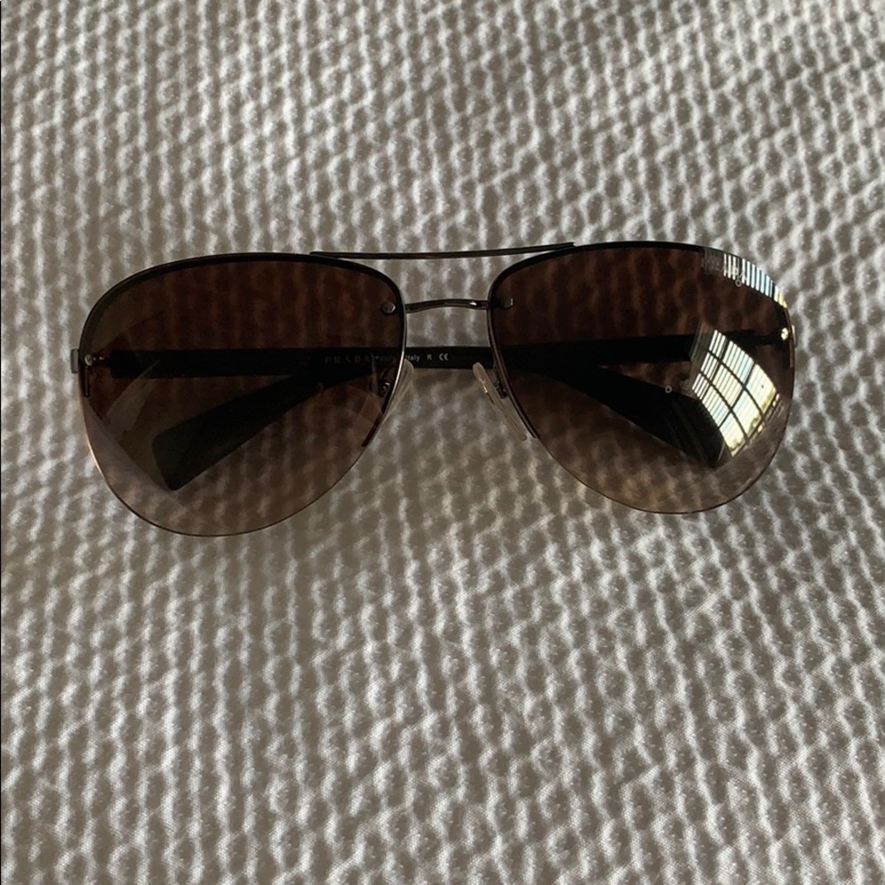 PRADA Sunglasses👓 with Case